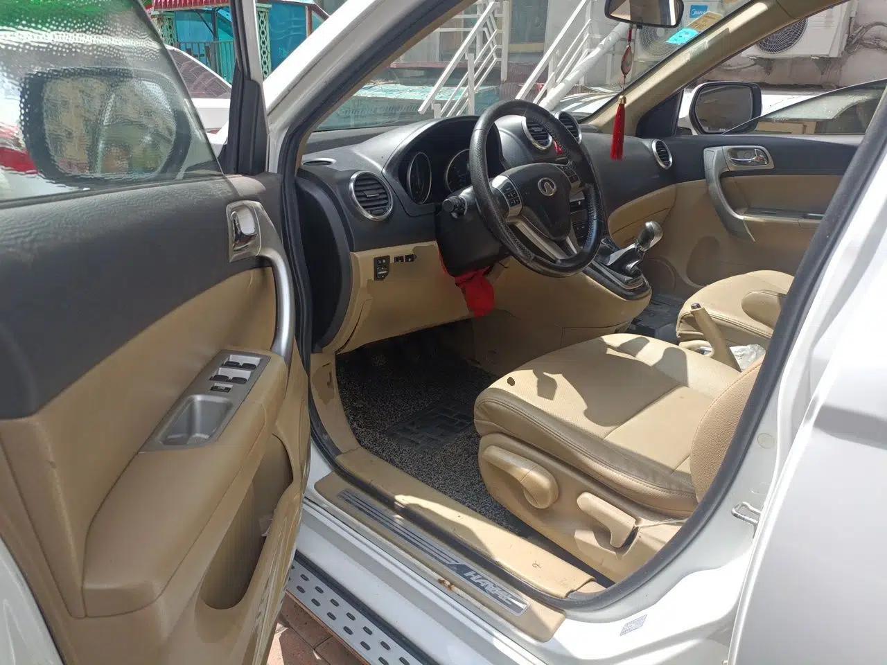 Haval H6 2011 2.0L Manual Two-Wheel Drive Elite Version — миниатюра 16