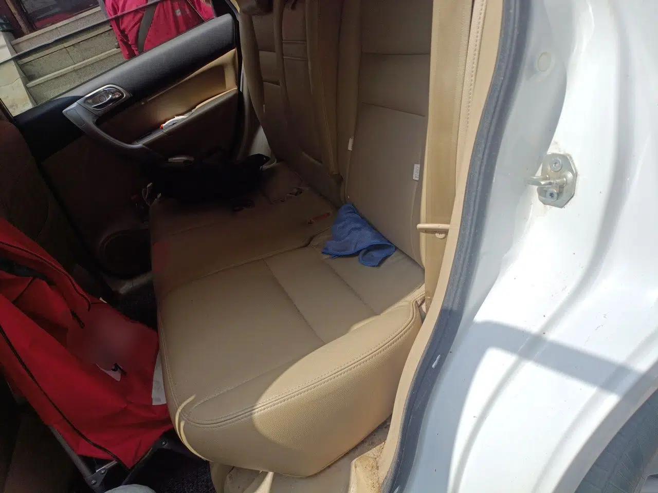 Haval H6 2011 2.0L Manual Two-Wheel Drive Elite Version — миниатюра 17