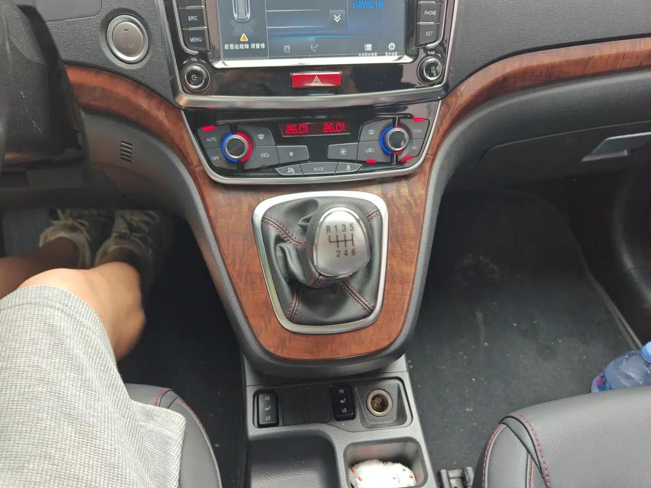 Haval H6 2017 Red-Label Sport Edition 1.5T Manual Two-Wheel Drive Elite Model — миниатюра 14