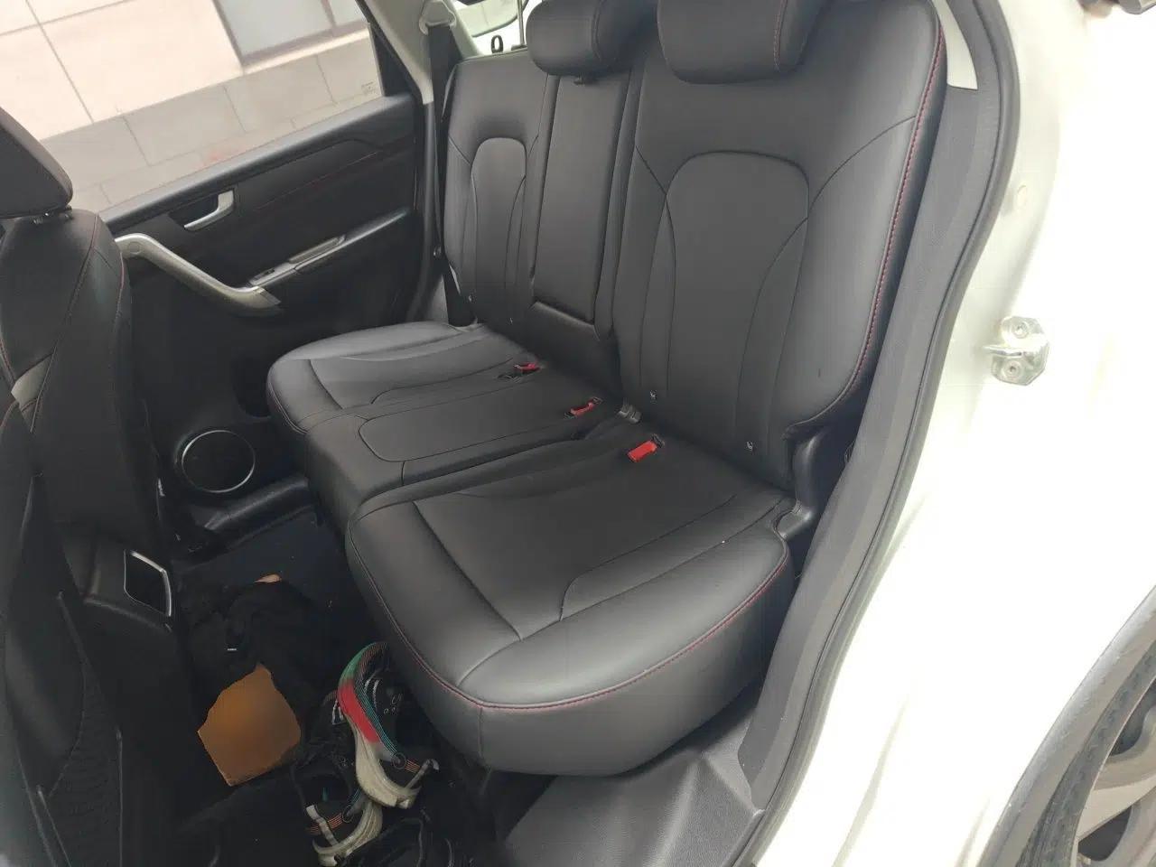 Haval H6 2017 Red-Label Sport Edition 1.5T Manual Two-Wheel Drive Elite Model — миниатюра 17
