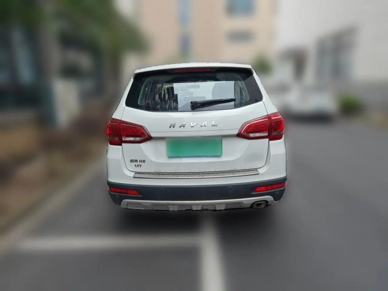 Haval H6 2017 Red-Label Sport Edition 1.5T Manual Two-Wheel Drive Elite Model — миниатюра 5