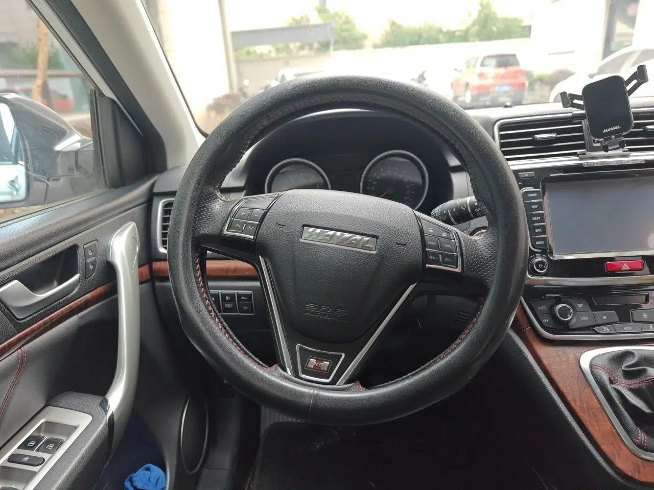 Haval H6 2017 Red-Label Sport Edition 1.5T Manual Two-Wheel Drive Elite Model — миниатюра 10