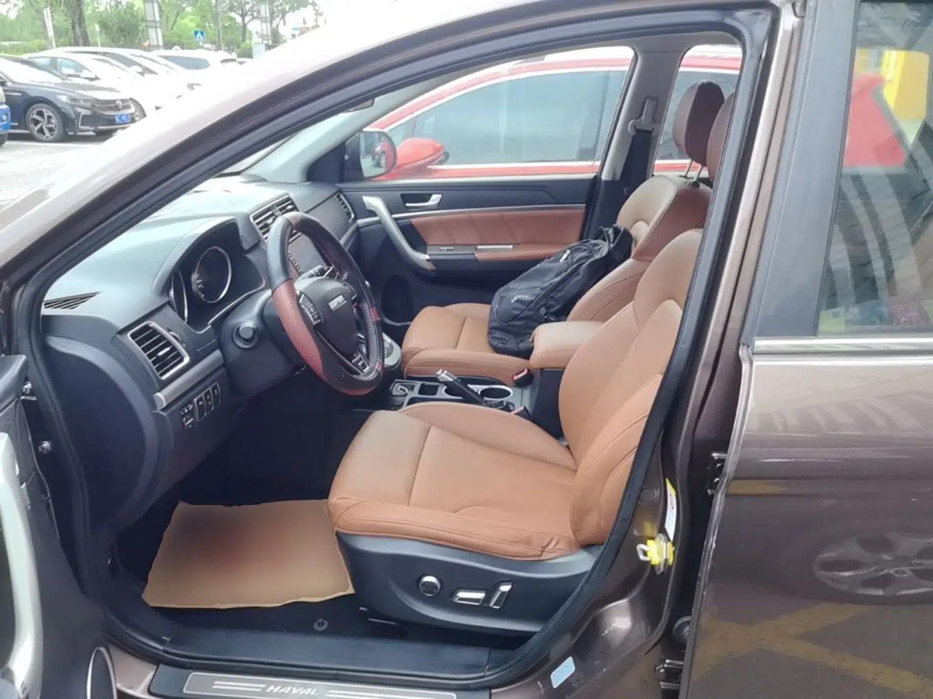 Haval H6 2015 Sport Edition 1.5T Automatic Two-Wheel Drive Luxury Model — миниатюра 17
