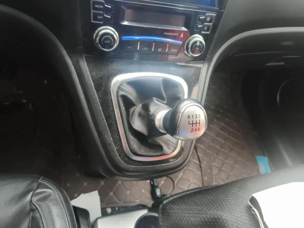 Haval H6 2012 1.5T Manual Two-Wheel Drive Elite Model — миниатюра 14
