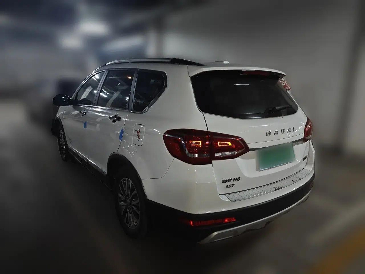 Haval H6 2017 Red-Label Sport Edition 1.5T Automatic Two-Wheel Drive Luxury Model — миниатюра 4