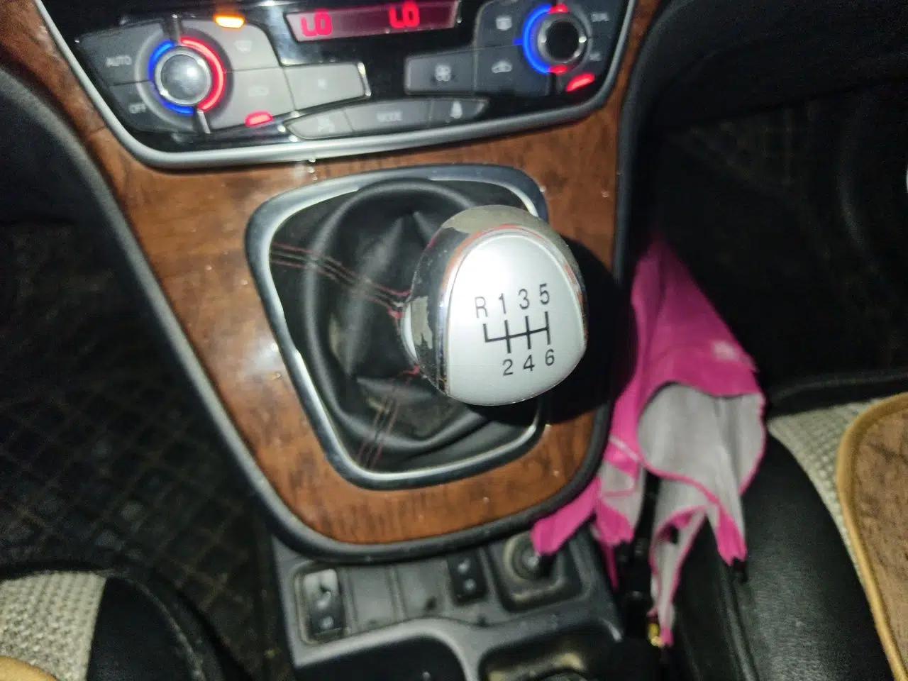 Haval H6 2015 Revised Version Sport Edition 1.5T Manual Transmission Two-Wheel Drive Elite Grade — миниатюра 14