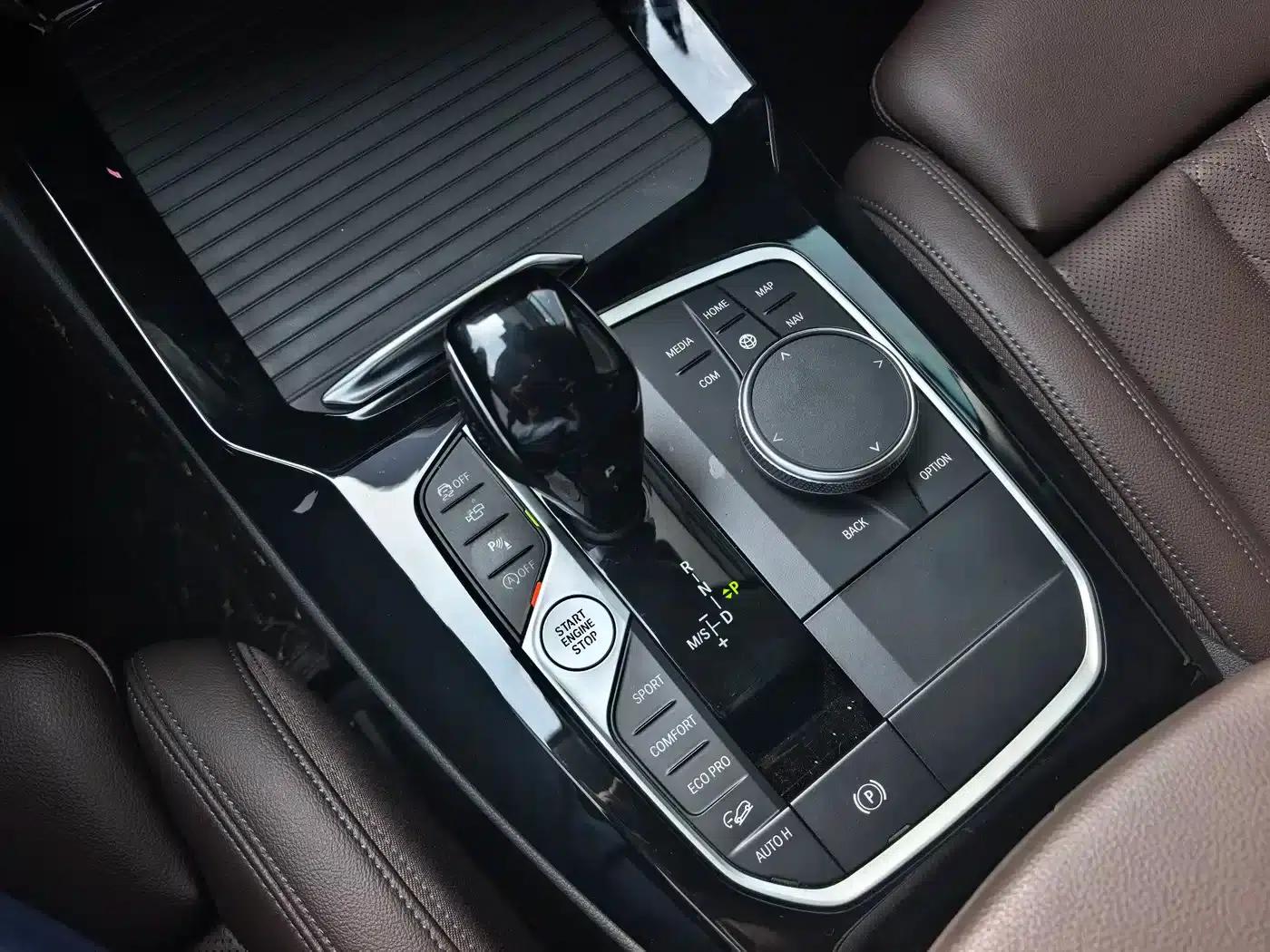 BMW X3 2023 xDrive30i Leading Edition M Sport Package — миниатюра 10