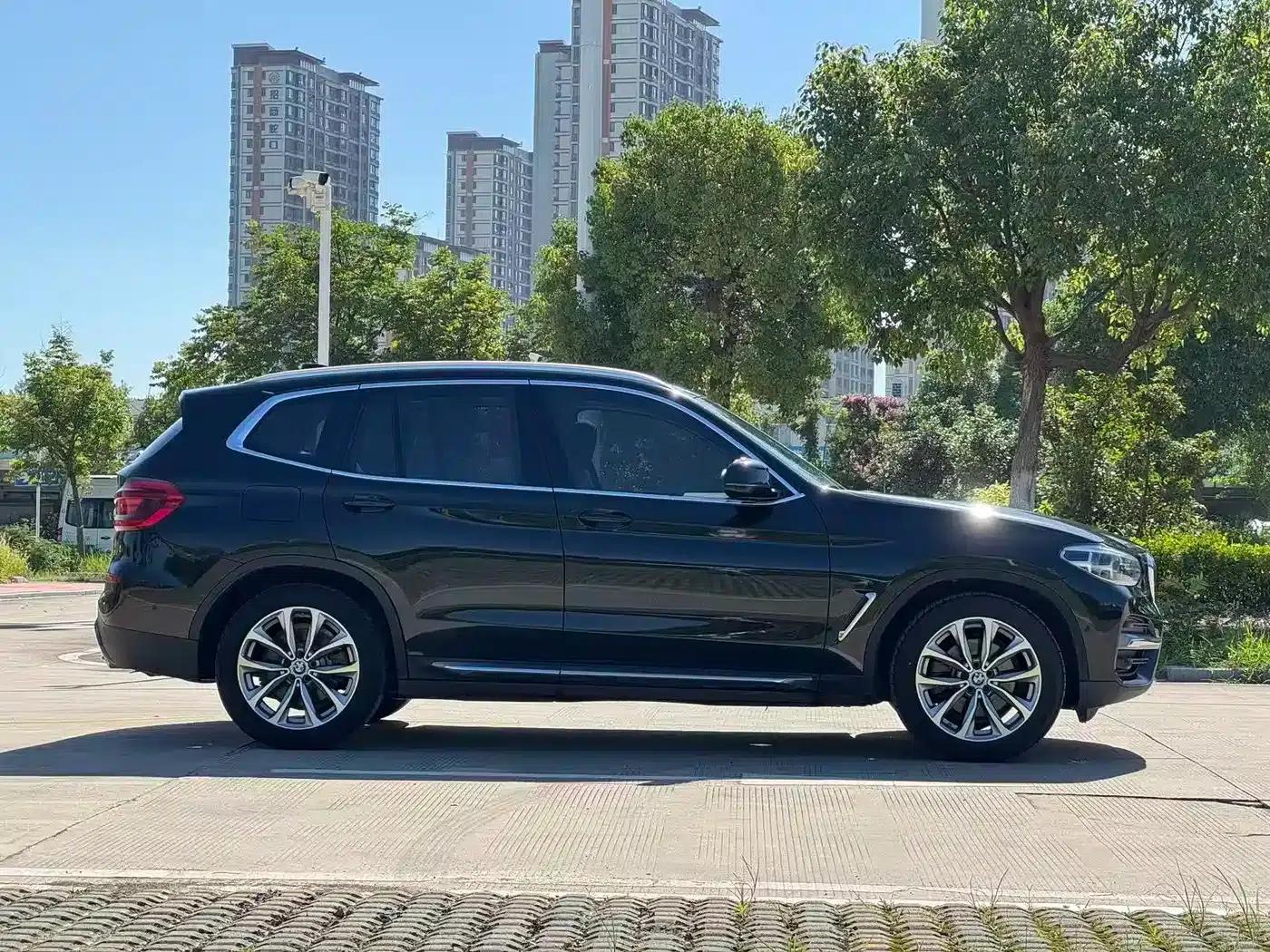 BMW X3 2020 xDrive25i Luxury Package — миниатюра 3