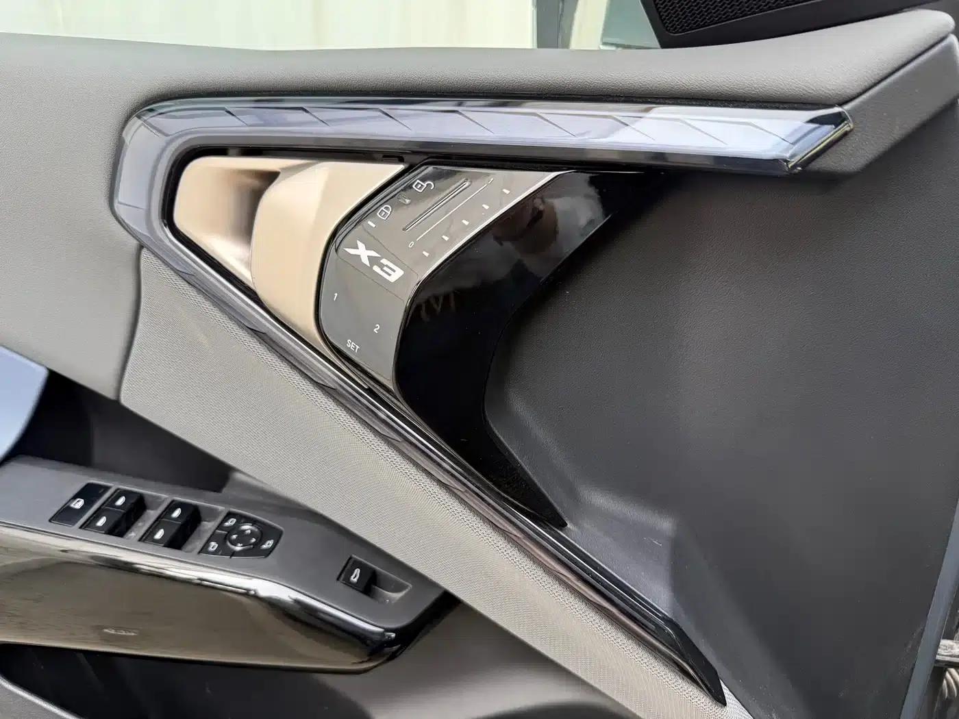 BMW X3 2025 xDrive30L Luxury M Sport Package — миниатюра 15