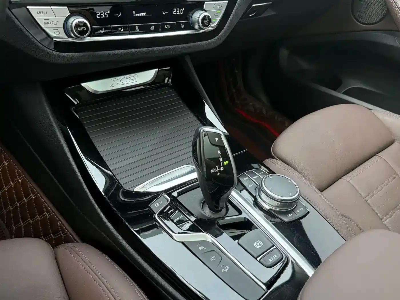 BMW X3 2021 xDrive30i Leading M Sport Package — миниатюра 7