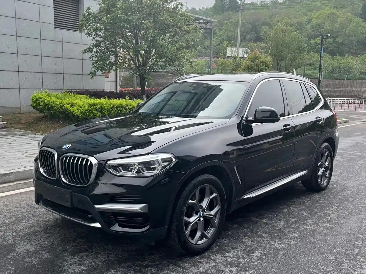 BMW X3 2021 xDrive28i Luxury Package — миниатюра 1