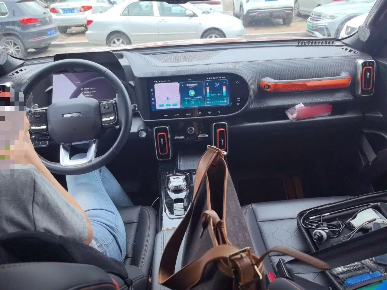 Haval DARGO 2021 1.5T DCT Two-Wheel Drive "Mǎquǎn" Edition — миниатюра 9