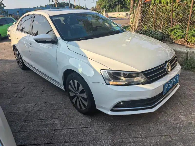 2015 Volkswagen Sagitar 230TSI Automatic Comfort Model — миниатюра 3