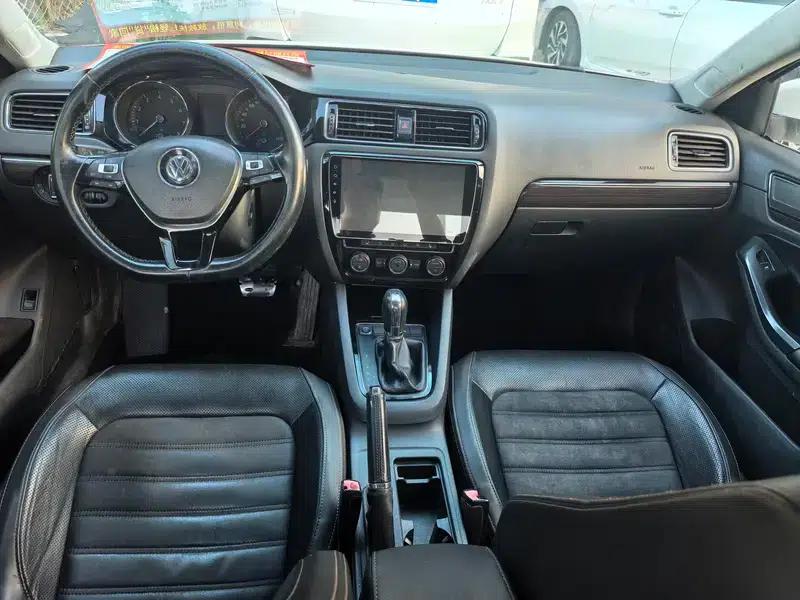 2015 Volkswagen Sagitar 230TSI Automatic Comfort Model — миниатюра 7