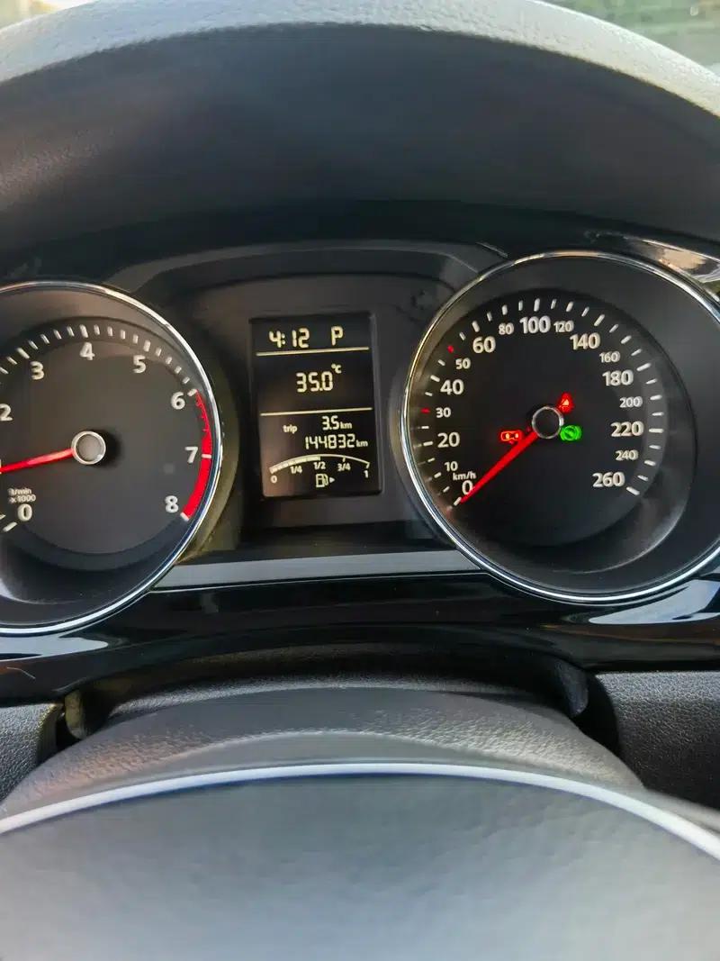 2018 Volkswagen Sagitar 1.6L Automatic Comfort Model — миниатюра 11