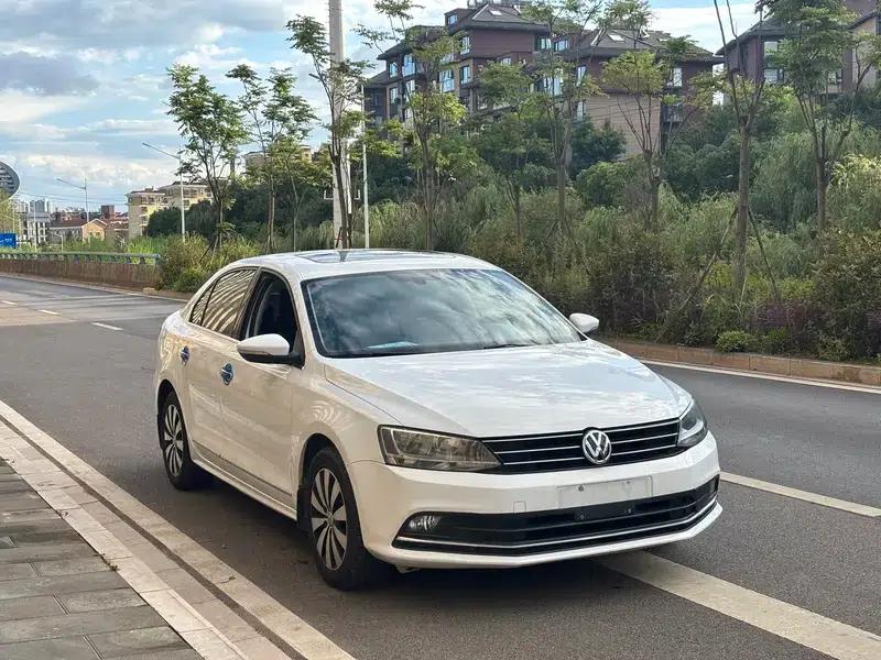 2018 Volkswagen Sagitar 1.6L Automatic Comfort Model — миниатюра 3
