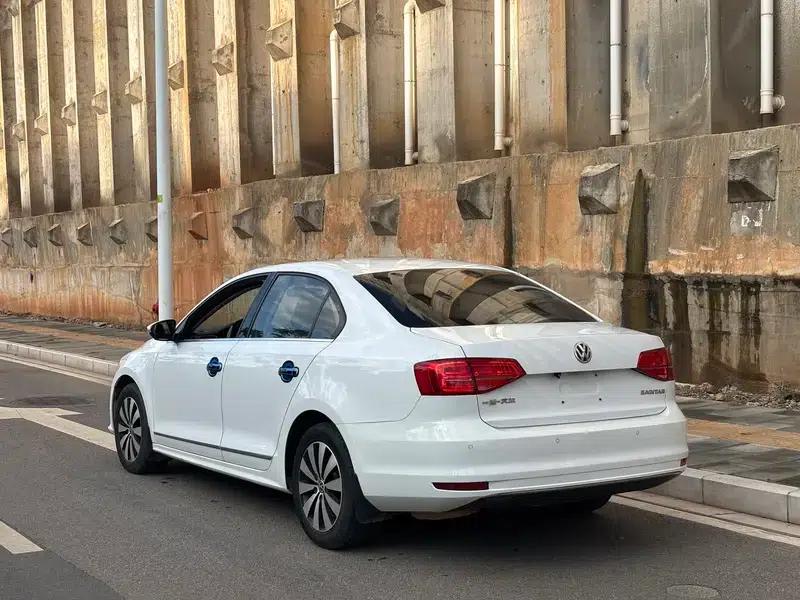 2018 Volkswagen Sagitar 1.6L Automatic Comfort Model — миниатюра 4