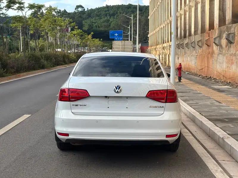 2018 Volkswagen Sagitar 1.6L Automatic Comfort Model — миниатюра 5
