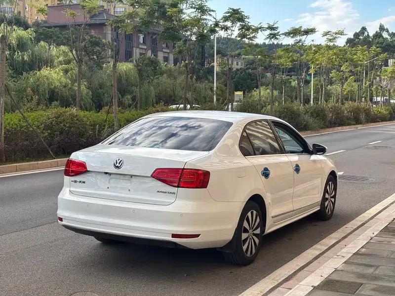 2018 Volkswagen Sagitar 1.6L Automatic Comfort Model — миниатюра 6