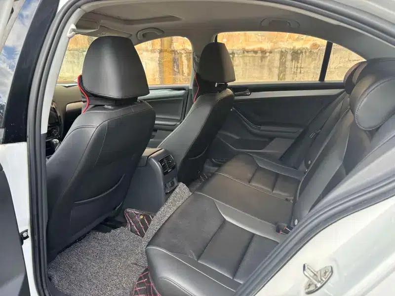 2018 Volkswagen Sagitar 1.6L Automatic Comfort Model — миниатюра 9