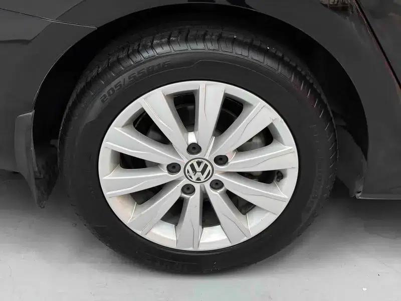 2014 Volkswagen Sagitar Facelift 1.6L Automatic Comfort Model — миниатюра 22