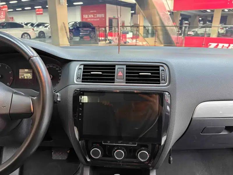 2014 Volkswagen Sagitar Facelift 1.6L Automatic Comfort Model — миниатюра 24