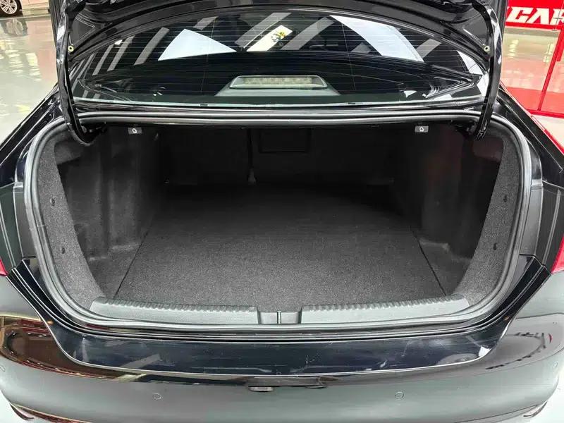 2014 Volkswagen Sagitar Facelift 1.6L Automatic Comfort Model — миниатюра 36