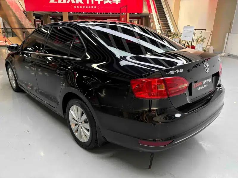 2014 Volkswagen Sagitar Facelift 1.6L Automatic Comfort Model — миниатюра 5