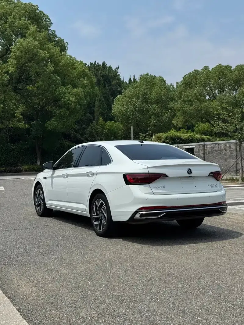 2023 Volkswagen Sagitar 300TSI DSG Super Edition — миниатюра 4