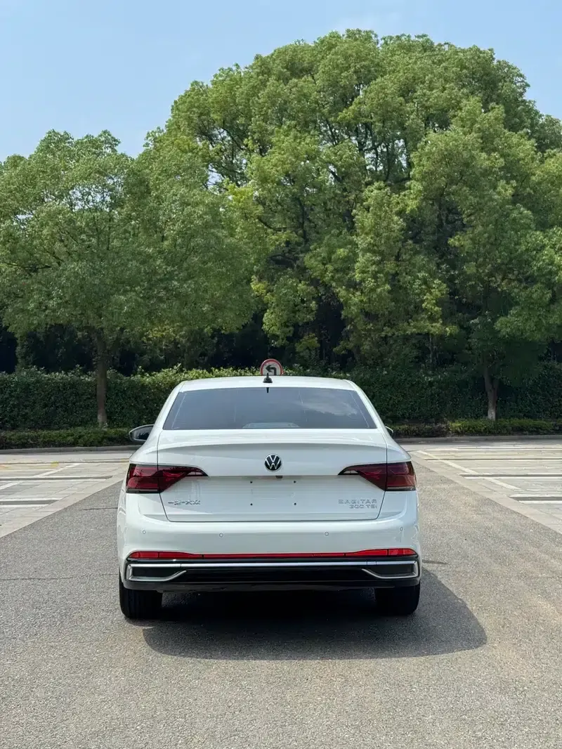 2023 Volkswagen Sagitar 300TSI DSG Super Edition — миниатюра 5