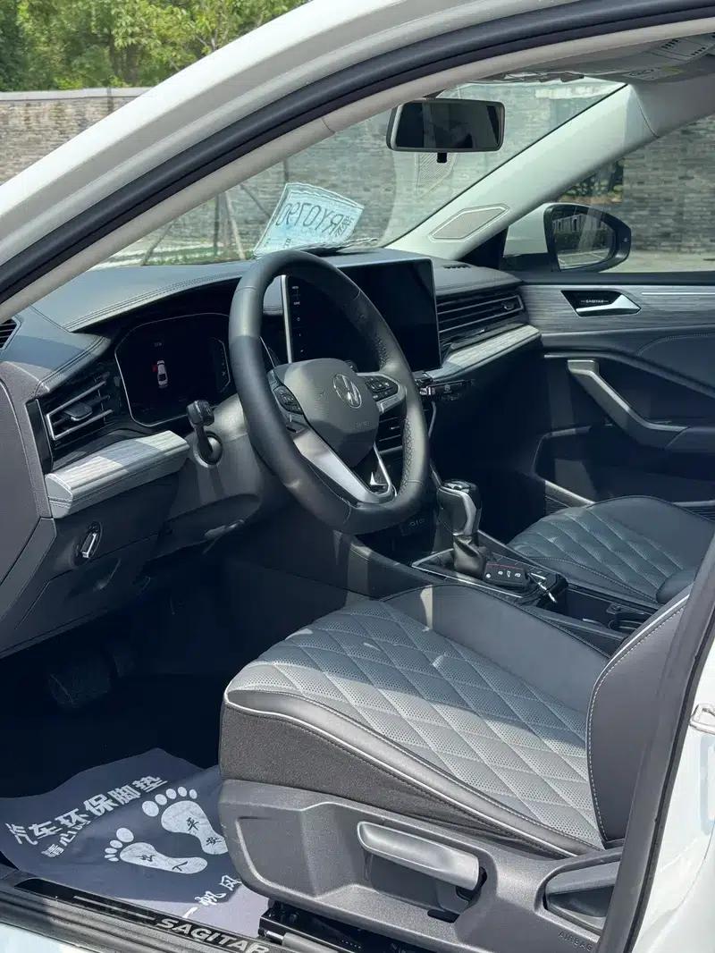 2023 Volkswagen Sagitar 300TSI DSG Super Edition — миниатюра 8