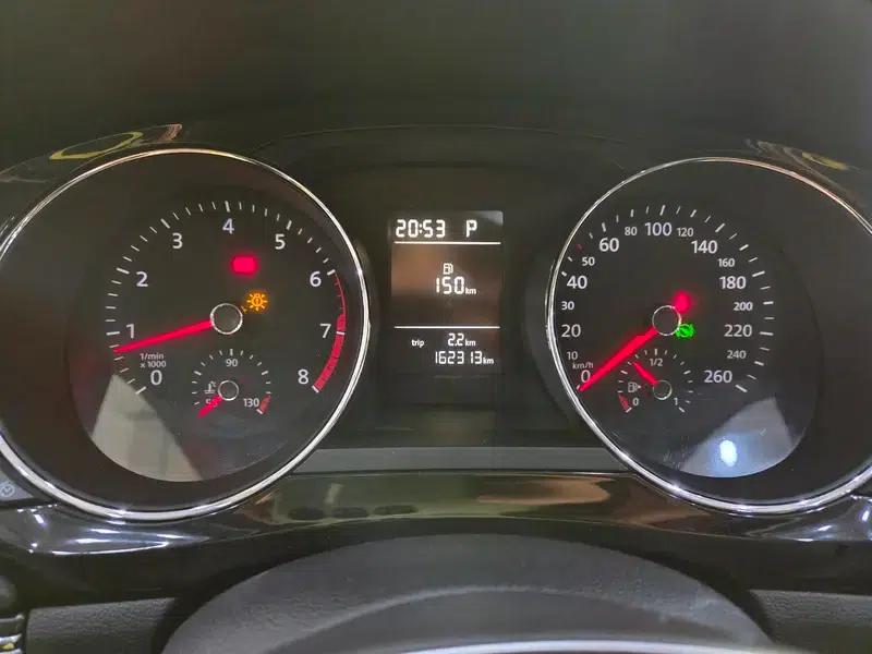 2015 Volkswagen Sagitar 230TSI Automatic Comfort Model — миниатюра 6