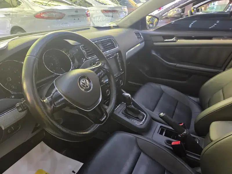 2015 Volkswagen Sagitar 230TSI Automatic Comfort Model — миниатюра 10