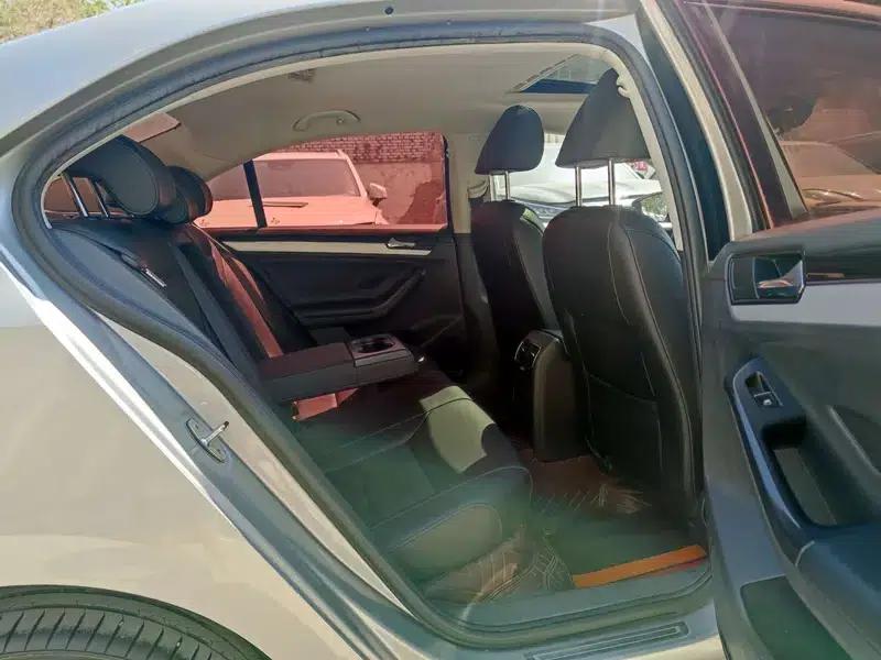 2017 Volkswagen Sagitar 1.6L Automatic Comfort Edition — миниатюра 16