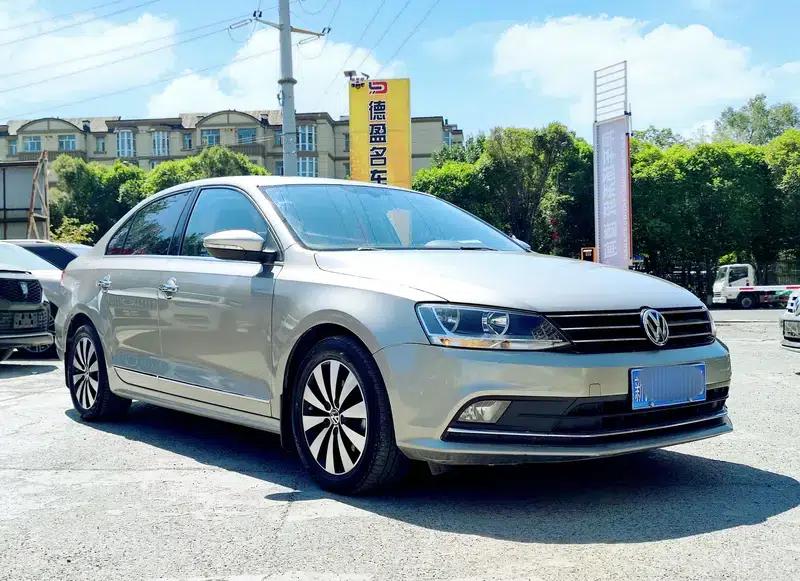 2017 Volkswagen Sagitar 1.6L Automatic Comfort Edition — миниатюра 3