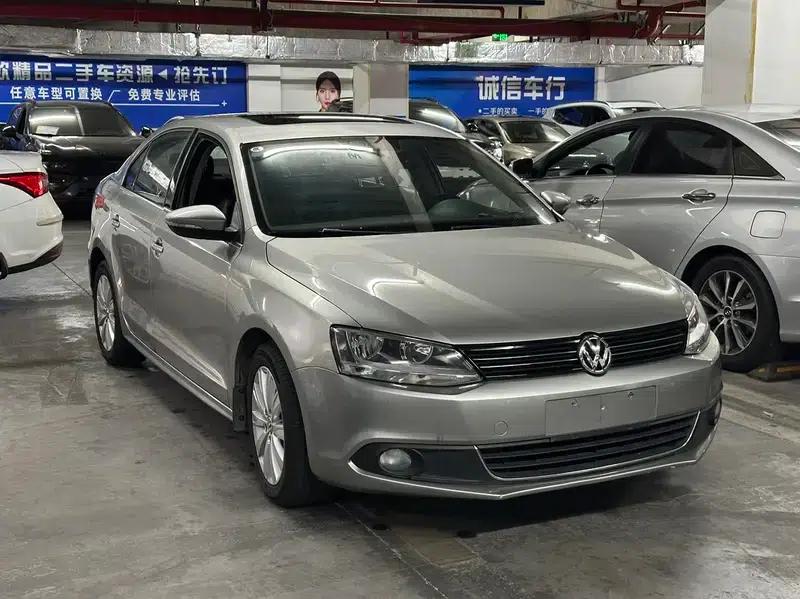 2014 Volkswagen Sagitar 1.6L Automatic Comfort Model — миниатюра 3