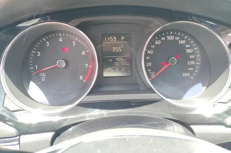 2015 Volkswagen Sagitar 1.6L Automatic Comfort Model — миниатюра 13