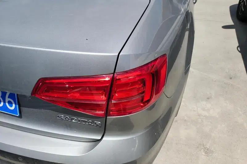 2015 Volkswagen Sagitar 1.6L Automatic Comfort Model — миниатюра 6