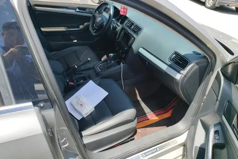 2015 Volkswagen Sagitar 1.6L Automatic Comfort Model — миниатюра 9