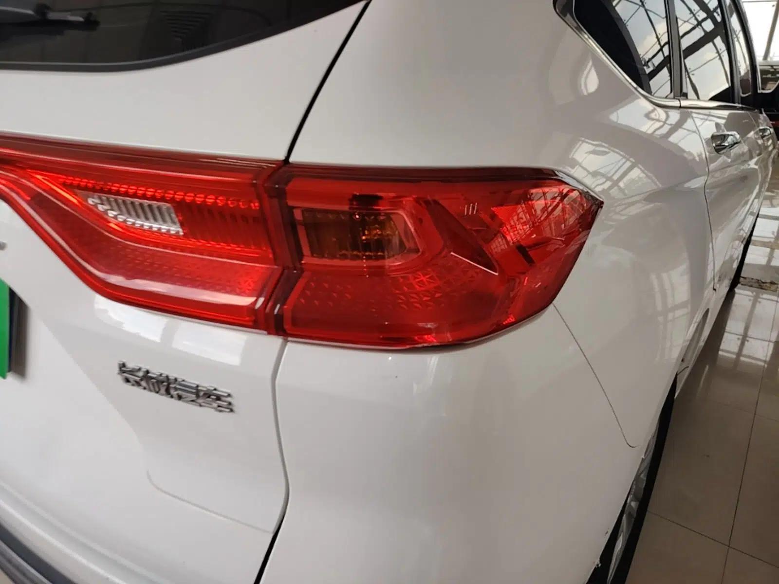 Haval M6 2021 PLUS 1.5T DCT Elite Smart Connectivity Model — миниатюра 9