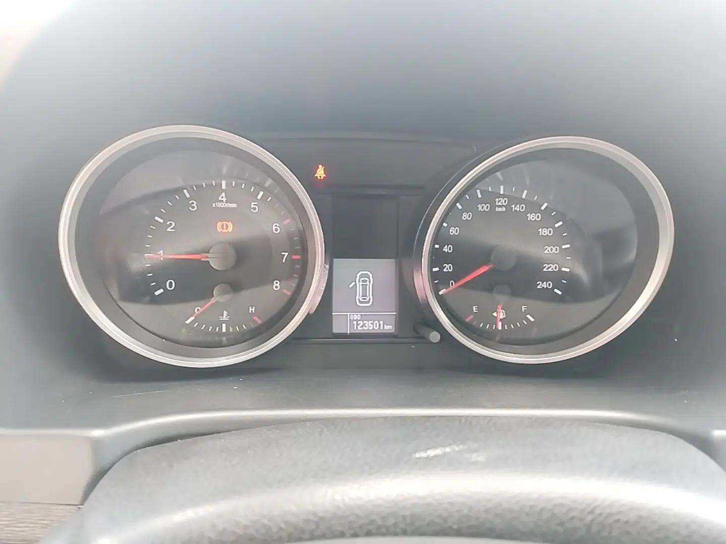 Haval M6 2018 1.5T Manual Two-Wheel Drive Urban Model — миниатюра 19