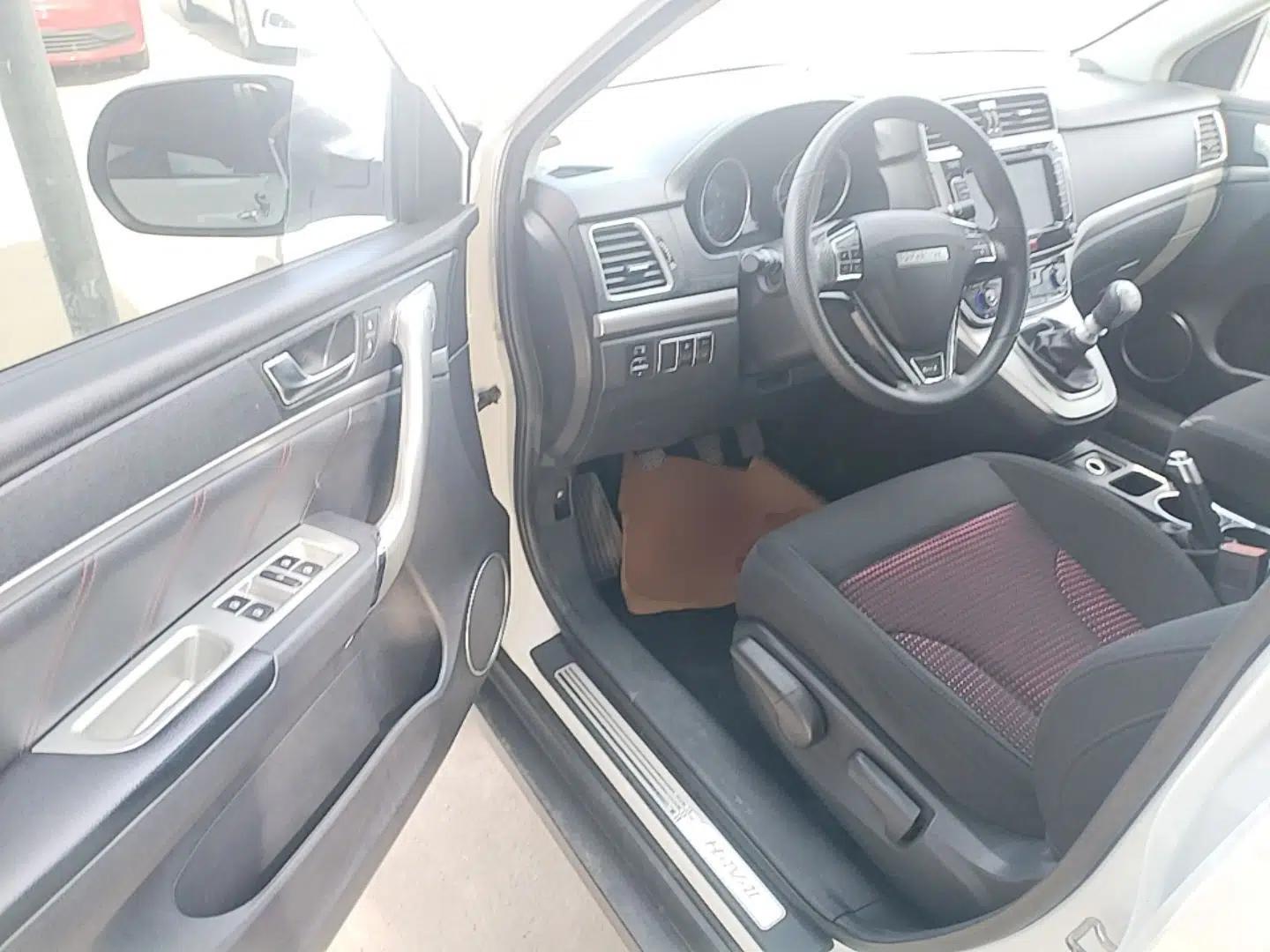 Haval M6 2018 1.5T Manual Two-Wheel Drive Urban Model — миниатюра 23