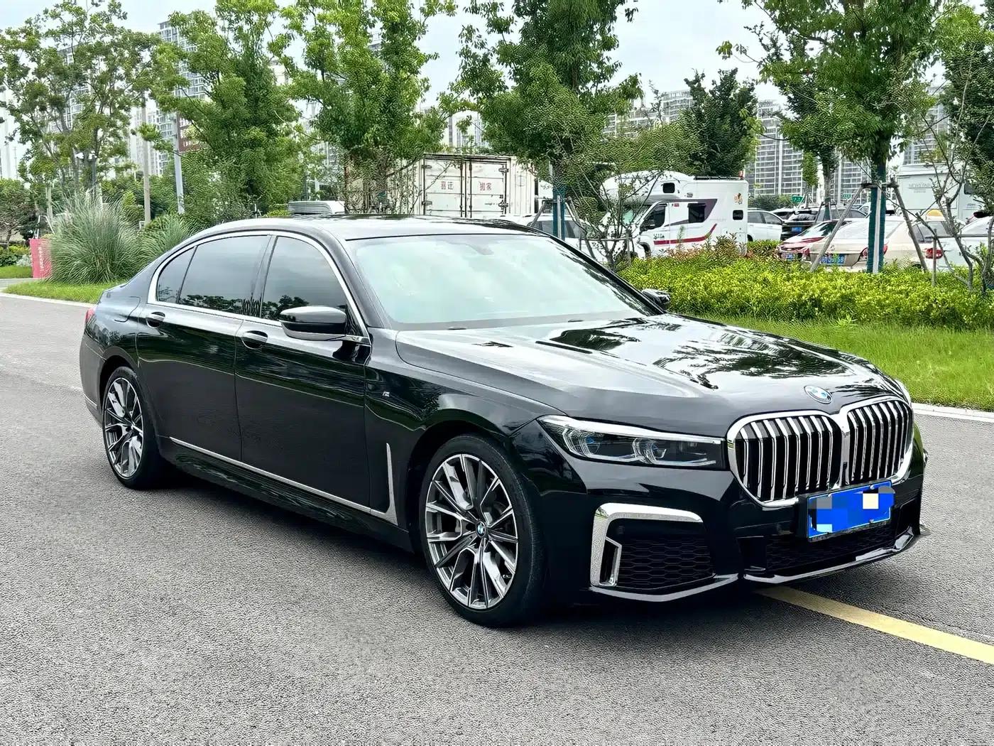 2018 BMW 7 Series 740Li Leading Model, Excellence Package — миниатюра 3