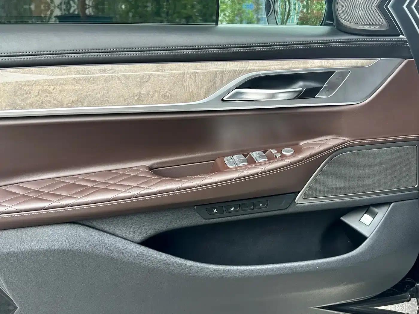 2019 BMW 7 Series 740Li Leading Luxury Package — миниатюра 11