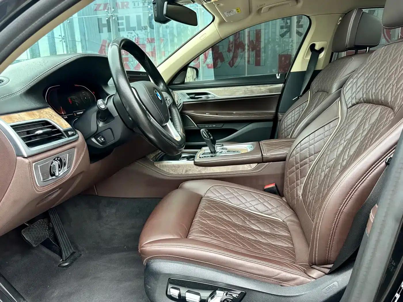 2019 BMW 7 Series 740Li Leading Luxury Package — миниатюра 12