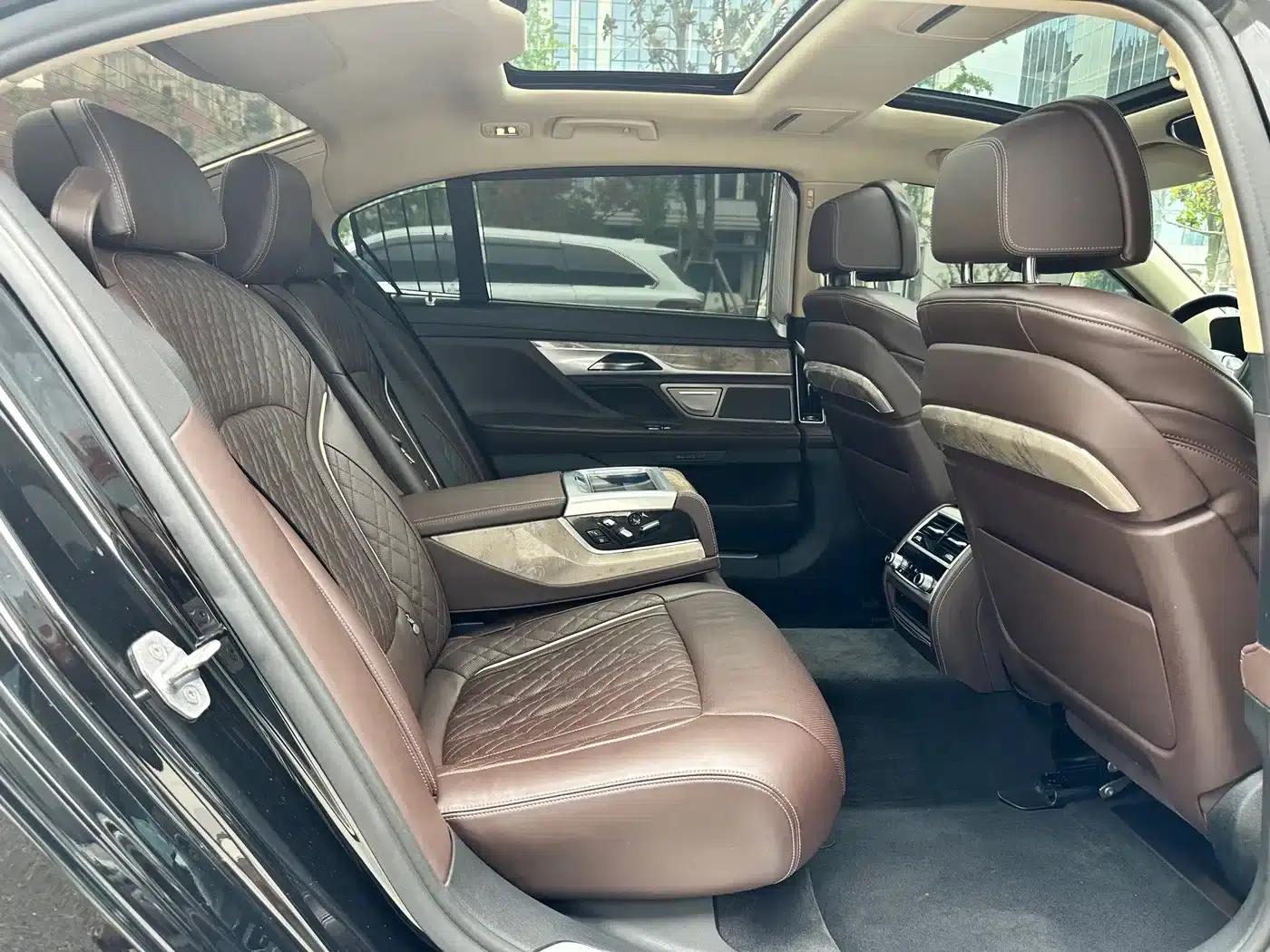 2019 BMW 7 Series 740Li Leading Luxury Package — миниатюра 17
