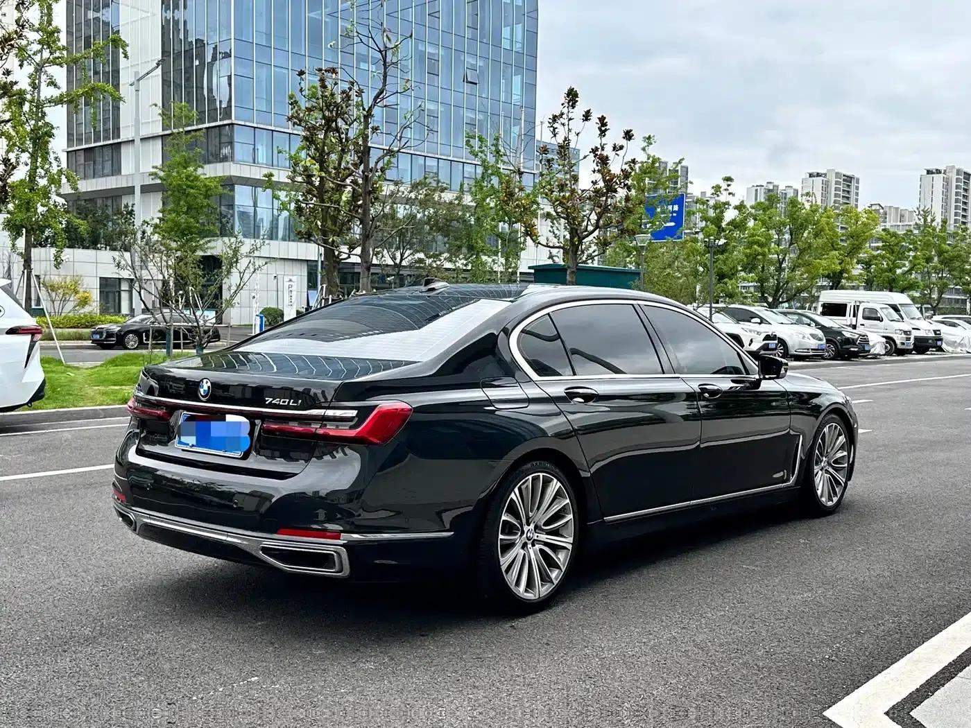 2019 BMW 7 Series 740Li Leading Luxury Package — миниатюра 4