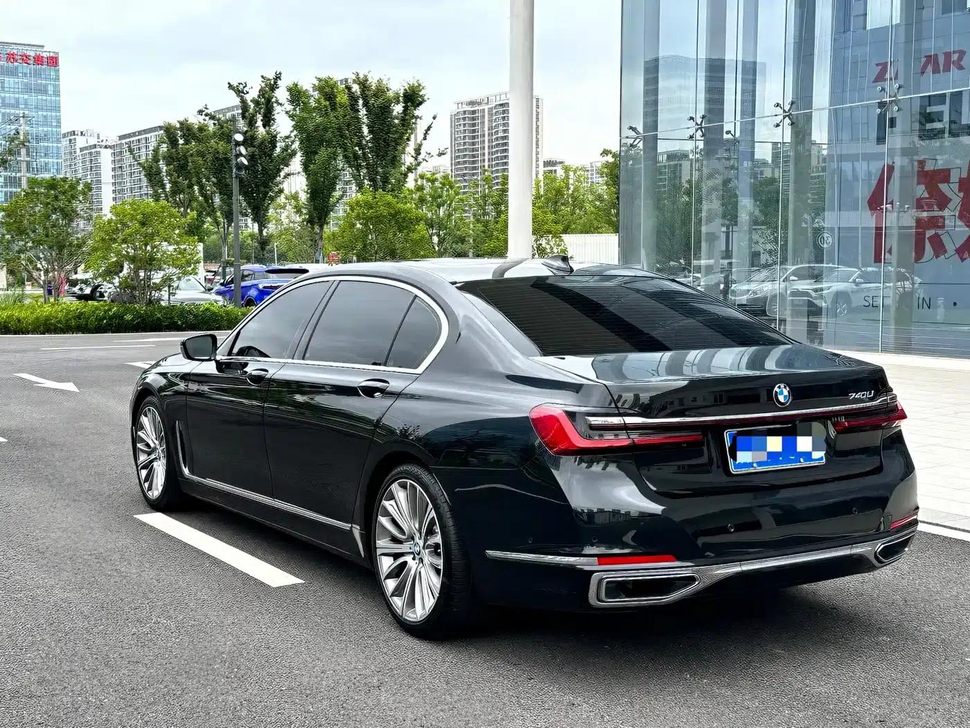 2019 BMW 7 Series 740Li Leading Luxury Package — миниатюра 6