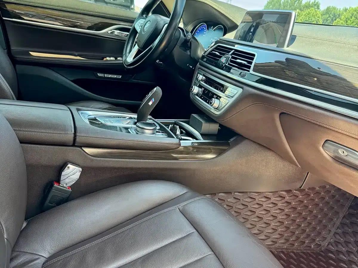 2016 BMW 7 Series 730Li Luxury — миниатюра 11