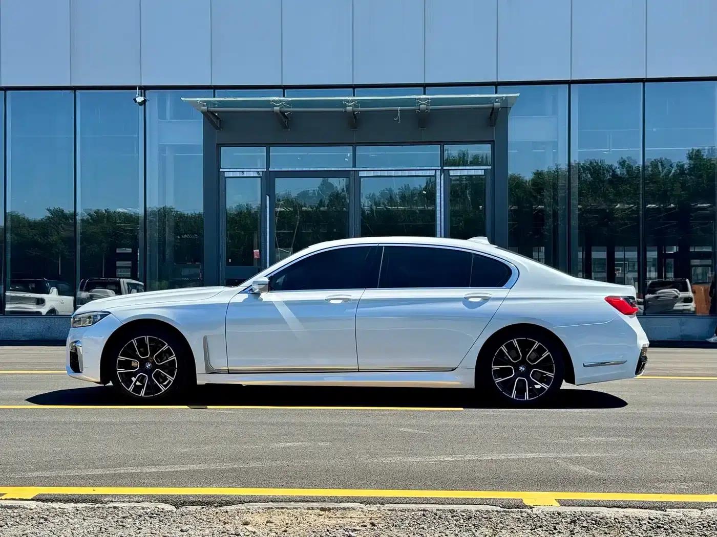 2016 BMW 7 Series 730Li Luxury — миниатюра 8